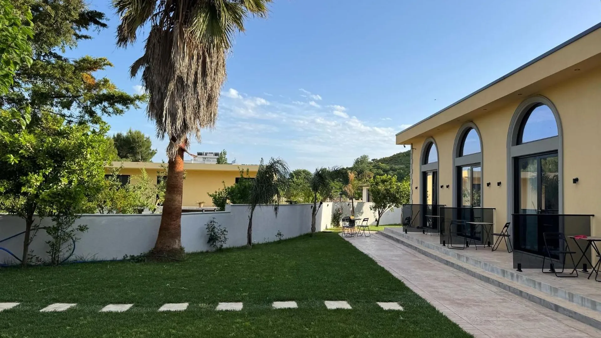 Vila Shehu Zverneci